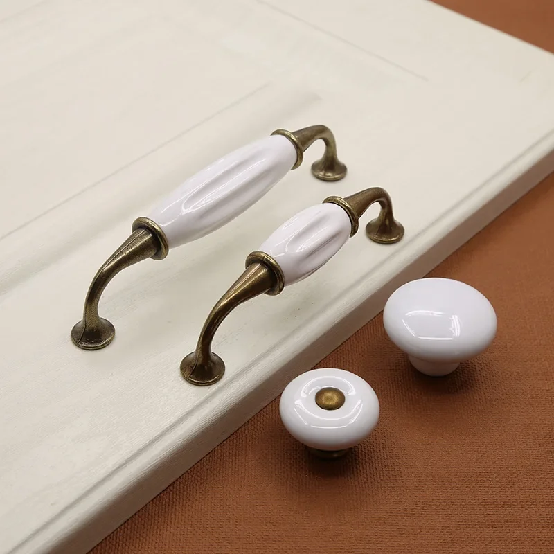 Europäischer Stil Zink legieru – Restoration Hardware Furniture Used Bewertung und Preis