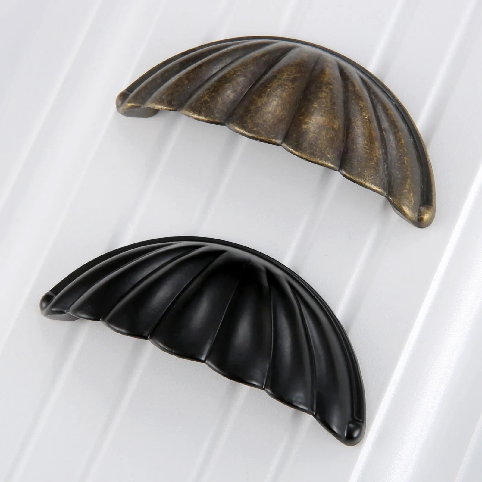 1 Stück Legierung Muschelform  – Restoration Hardware Furniture Used Bewertung und Preis