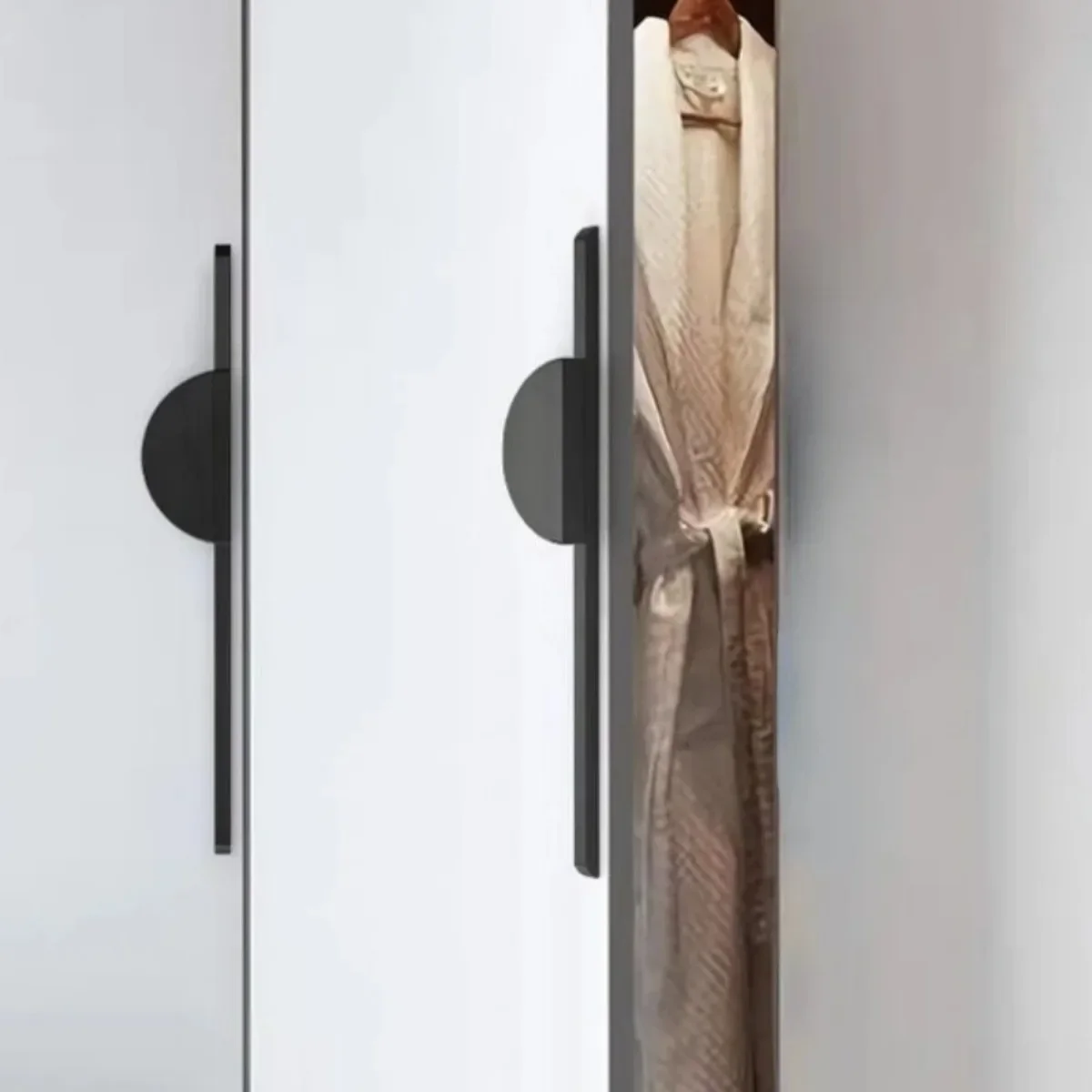 Minimalistische Halbkreis-Möbe – Restoration Hardware Furniture Used Bewertung und Preis