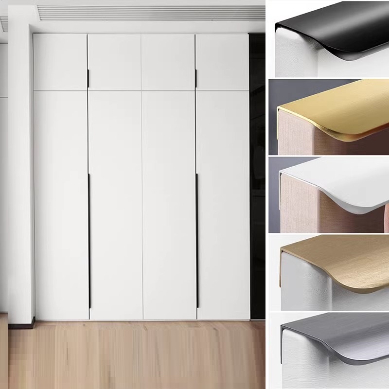 Minimal gestaltete Türgriffe,  – Restoration Hardware Furniture Used Bewertung und Preis